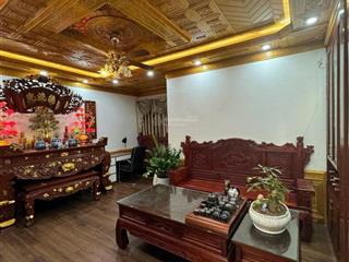 Nhà tt 180m2. 5,65 tỷ. ngay hoàng quốc việtphạm văn đồng.