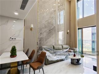 Bóc seal căn penthouse duplex 4pn 240m2. nội thất cao cấp, sang trọng. giá 9500$. crest metropole