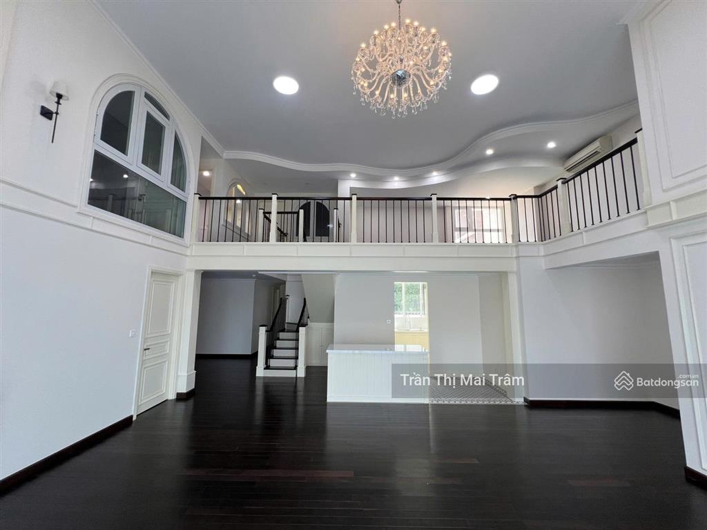 Bán nhanh căn duplex 350m2, 6pn, 1 kho, ntcb bán chỉ 25.5 tỷ bao thuế phí, vista verde