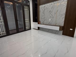 Cc bán nhà xã vạn phúc  thanh trì 42m2, 4 tầng, 4 ngủ, sổ vuông đẹp, cách 1 nhà ra ngõ ô tô