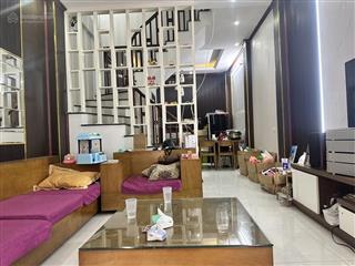 Bán nhà riêng tại sài đồng, 6,3 tỷ, 40m2, giá tốt nhất phân khúc