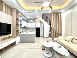 Bán nhà bát khối  38m2  5 tầng mới tinh  trước nhà thoáng sáng  gần trường học  5.2 tỷ