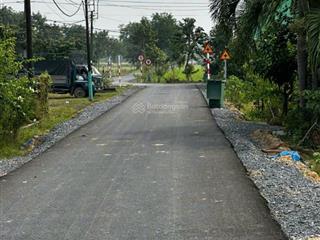 Anh mình lấy vợ bán lô đất  140m2 ở phước hiệp, củ chi, shr!