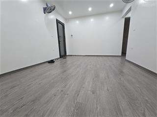 Hiếm. bán tập thể phố kim mã thượng. tầng 3, thiết kế 3 ngủ 2 vệ sinh, nhà mới sửa, 3 thoáng