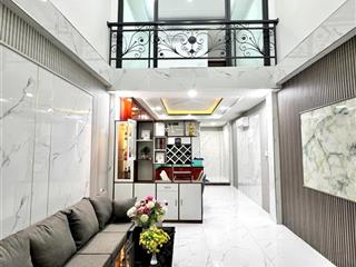 Bán nhà hxh hoàng hoa thám giáp phú nhuận  mới cứng có thang máy  6 tầng btct (5x14m)  10.8 tỷ