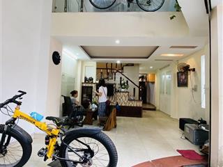 Bán nhà (4,35x12m) 5 tầng mới cứng hxh tới nơi giáp phú nhuận bình thạnh. gía 8tỷ1 thương lượng