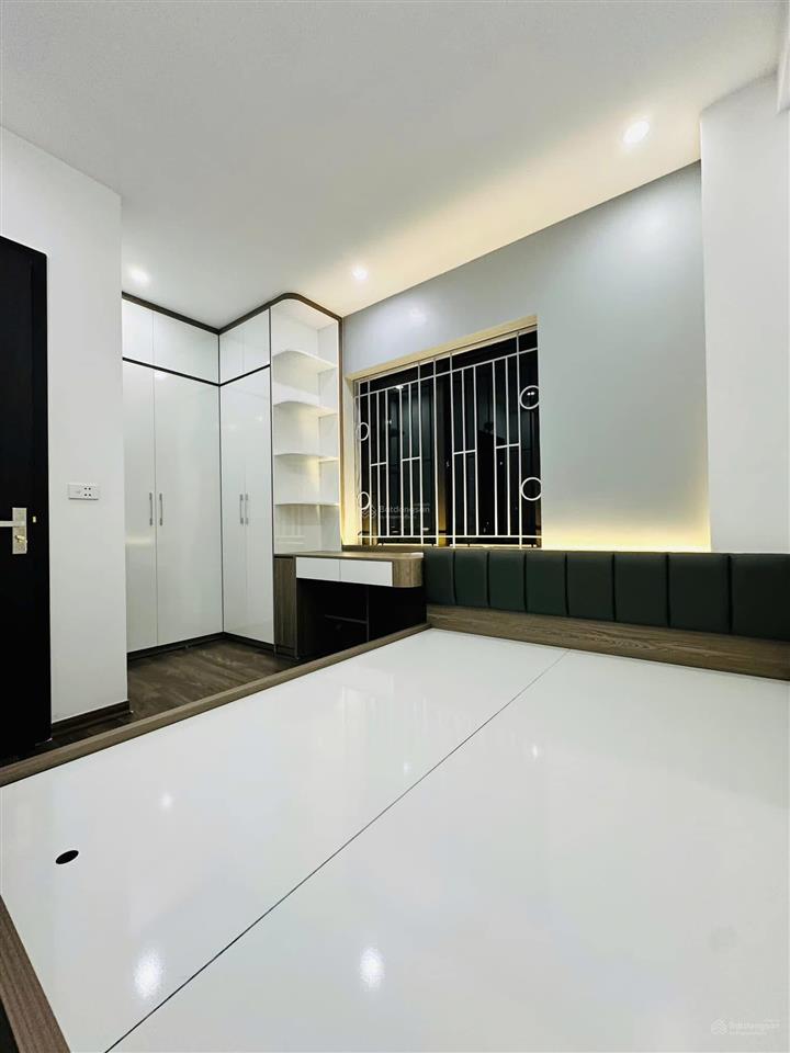 Bán chcc tại hồng hà tower 89 thịnh liệt. dt 63m2, 2pn + 2wc.  0917 208 ***