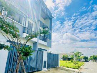 Nhà mặt phố phước đông new city  1 tỷ 300tr, shr  hỗ trợ ngân hàng 70%, tc 379tr  nhận nhà