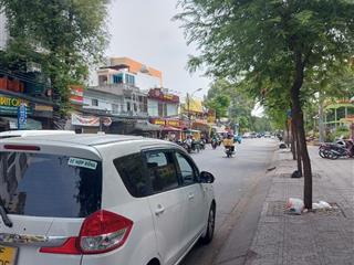 Bán nhà mặt phố quận 10, 30m2, 3 tầng , nhỉnh 8 tỷ