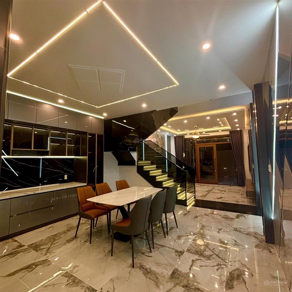 Bán nhà 3 tầng hiện đại gần cầu nguyễn tri phương sau lưng võ chí công ,hoà xuân đà nẵng