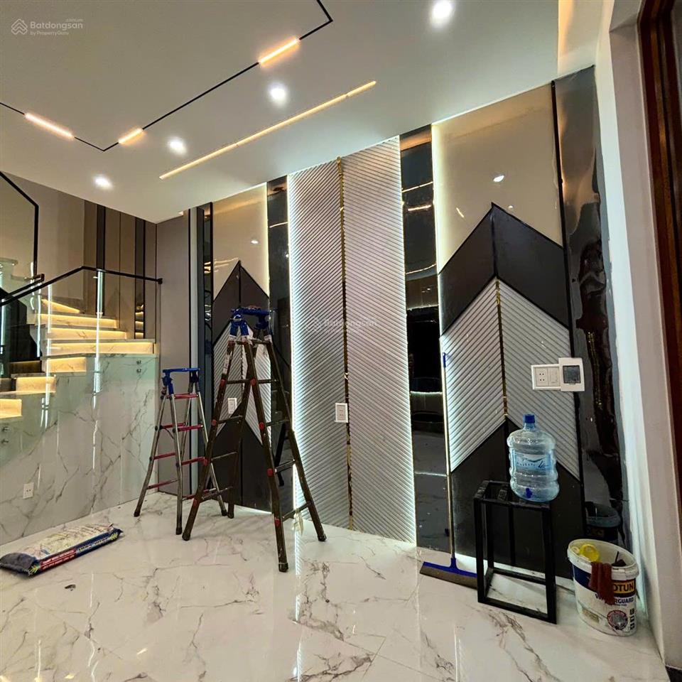 Bán nhà 3 tầng hiện đại gần cầu nguyễn tri phương sau lưng võ chí công ,hoà xuân đà nẵng