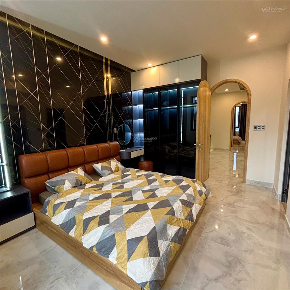 Bán nhà 3 tầng hiện đại mới xây sát biển nguyễn tất thành,tp đà nẵng