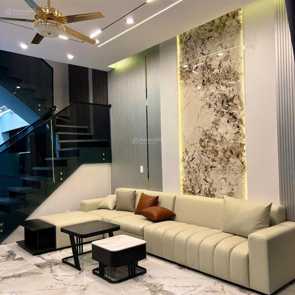 Cân bán nhà 3 tầng 2 mặt tiền kiệt mẹ suốt,liên chiểu ,đà nẵng