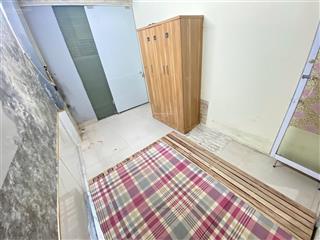 Cho thuê gấp nhà trọ 15m2, 1,8 triệu ở bát khối, long biên, hà nội