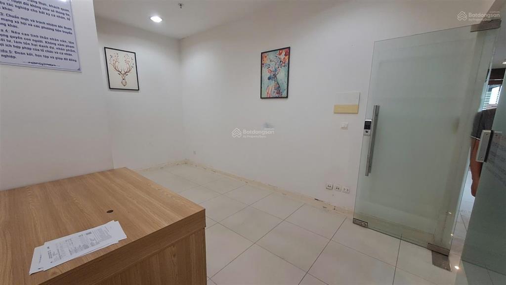 Chính chủ cần cho thuê văn phòng the prince / phú nhuận, diện tích 16m2  giá thuê 5 triệu/tháng