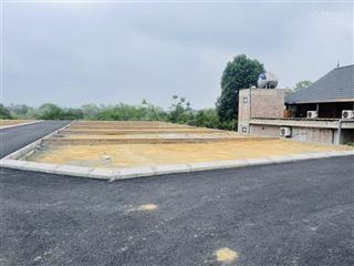 102m2 rẻ nhất hòa thạch  quốc oai, cách ubnd xã 300m, cách đường hòa thạch 100m, 33triệu/m2