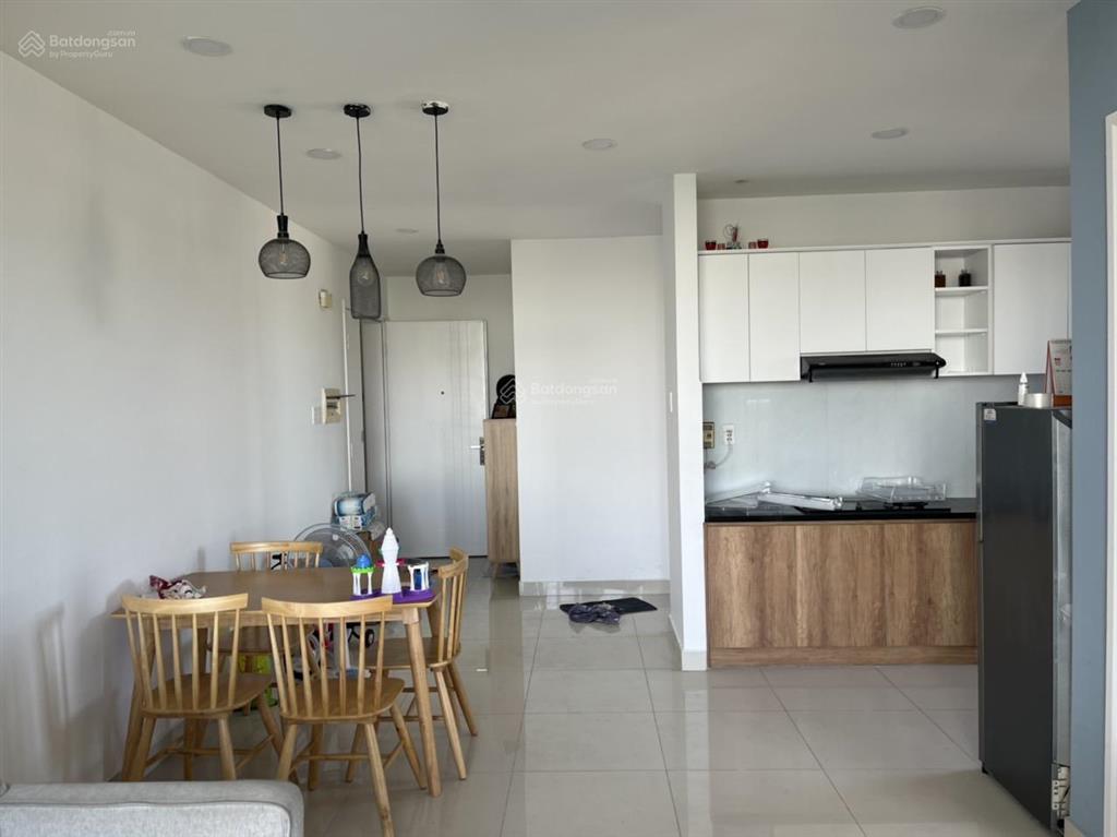 Cần bán căn hộ 2pn 2wc 70m2 căn góc sổ hồng.view đẹp giá 2,7 tỷ nh cho vay 70%, 0909 864 ***