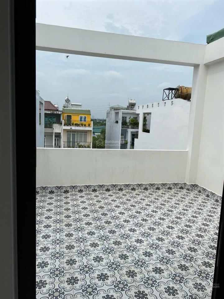 Bán nhà đẹp mới 99% xd 3 lầu kiên cố, tặng nội thất xịn. giá 7,5 tỷ bao công chứng  sang tên