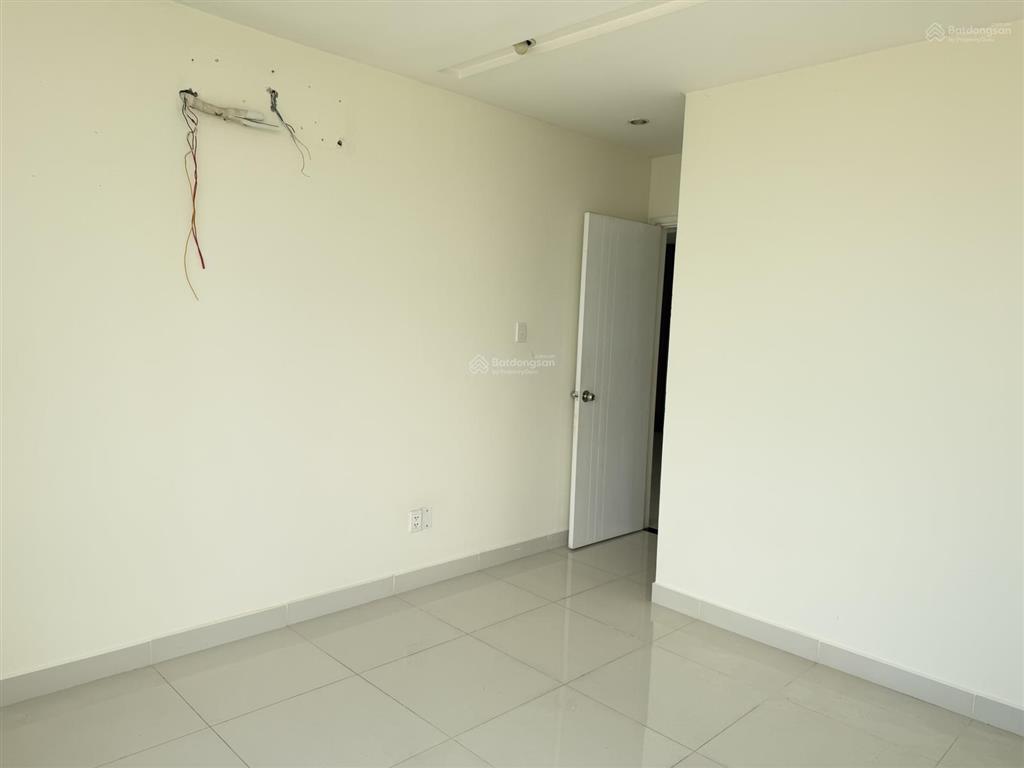 Bán ch terra rosa kdc 13e căn góc 92m2, 2pn, 2wc lầu cao. 2 tỷ 800 sổ hồng,full nt .  0909 864 ***