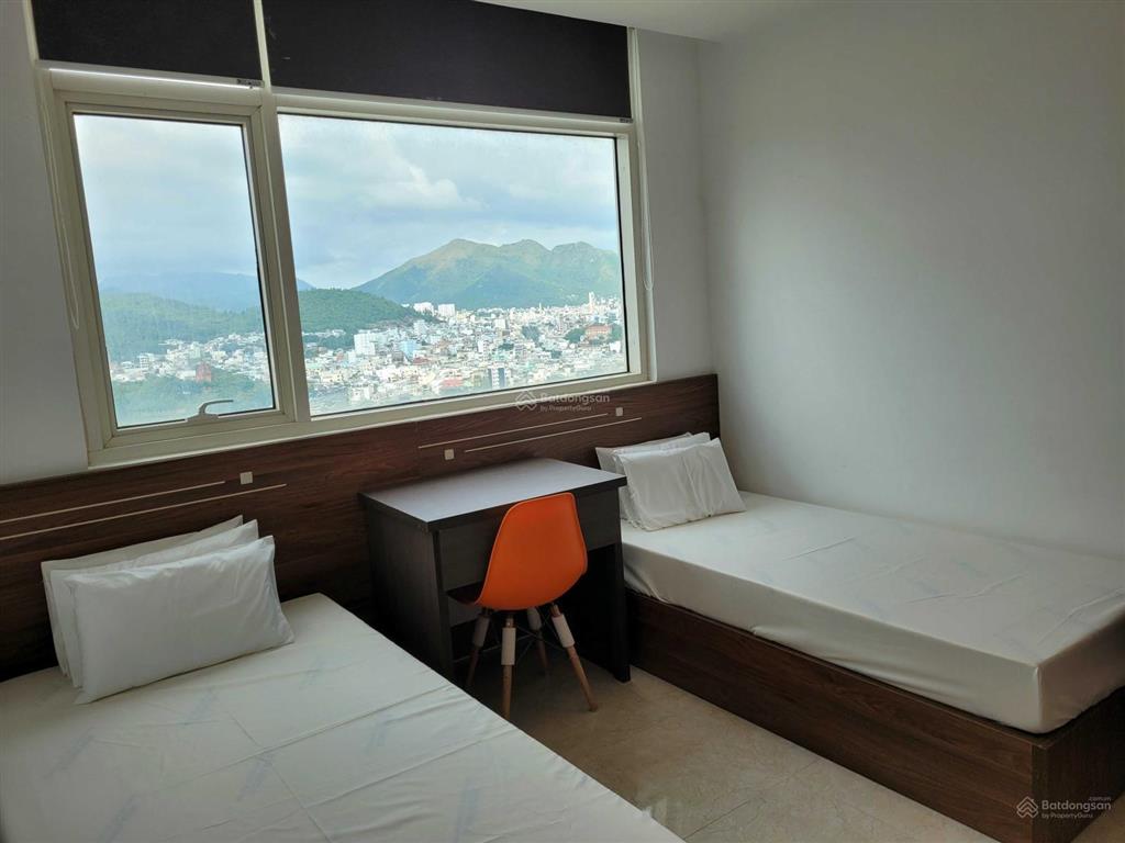 Bán căn hộ tứ quý 2222, 70m2, 2pn view sông và biển