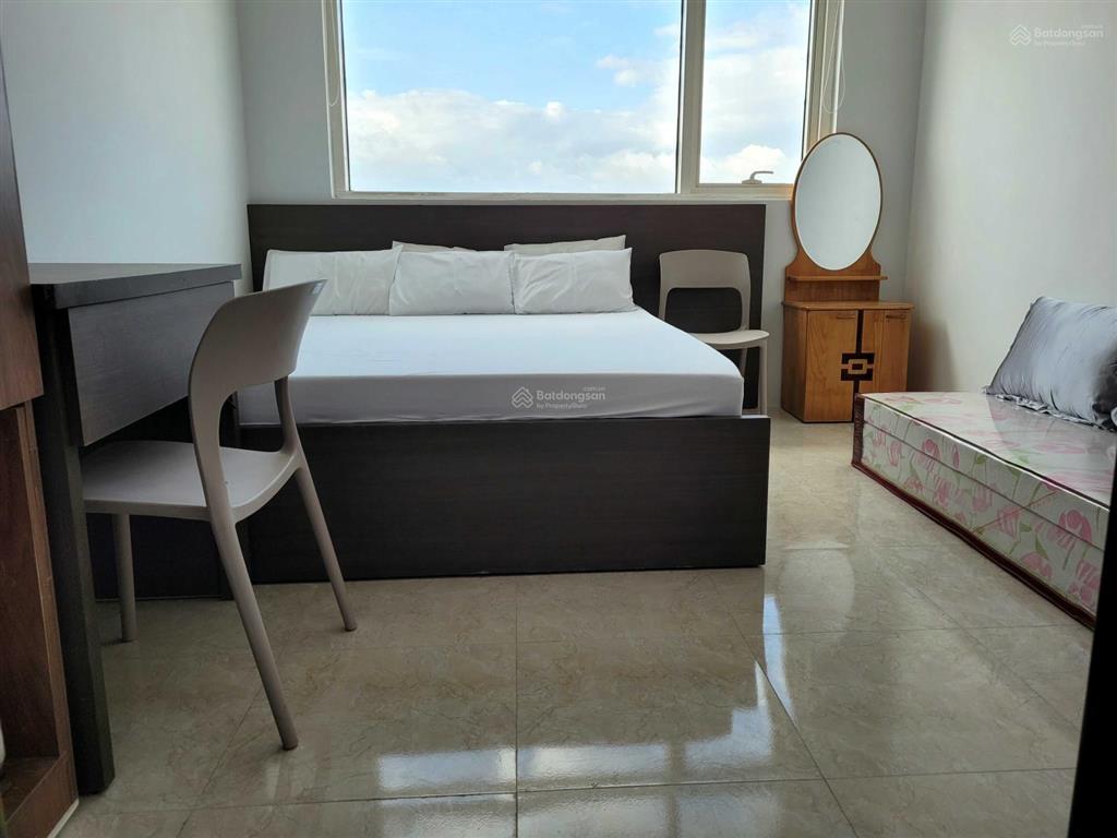 Cho thuê căn hộ view biển 70m2, 2 phòng ngủ