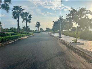 Bán lô đất mặt tiền đường kinh doanh, lộ giới 30m, nằm trong dự án biên hòa new city