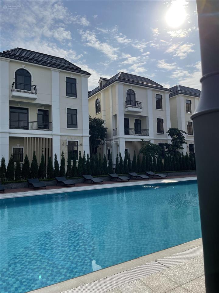 Bán biệt thự đơn lập starlake giai đoạn 2, hướng nam, xây 3 tầng 1 hầm, đường lớn, giá thương lượng