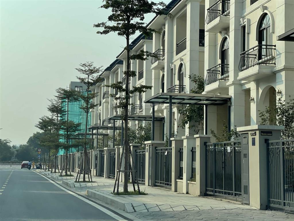 Chính chủ cần bán biệt thự song lập k3 starlake, vị trí đẹp, giá rẻ nhất khu, không lỗi phong thuỷ