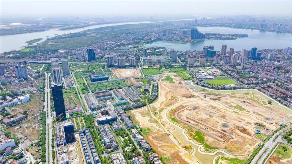 Bán nhà biệt thự ciputra, 4 tầng 1 hầm, mặt tiền rộng, kinh doanh tốt, nhà thô hoàn thiện mặt ngoài