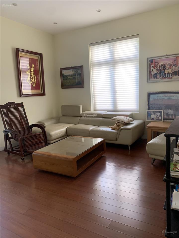 Chính chủ bán biệt thự ciputra 180m2, nội thất đầy đủ, view đẹp hướng đẹp, giá trao đổi trực tiếp