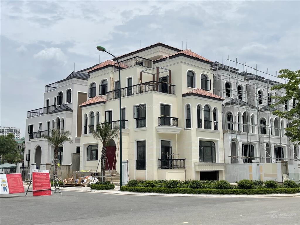 Bán biệt thự ciputra căn góc đẹp 324m2, vị trí đẹp, gần lotte, hồ tây, giá rẻ nhất khu, đầu tư tốt