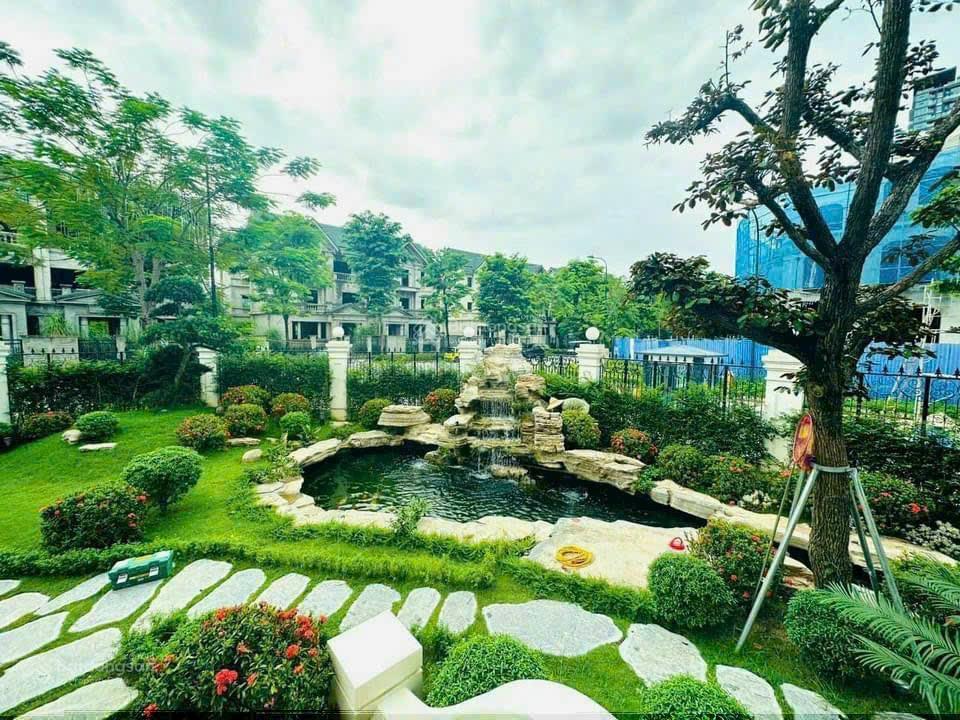 Bán biệt thự ciputra căn góc đẹp 324m2, vị trí đẹp, gần lotte, hồ tây, giá rẻ nhất khu, đầu tư tốt