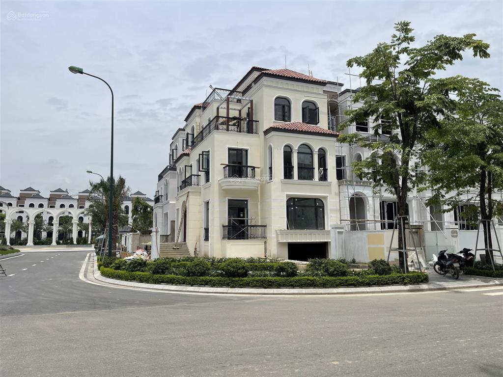 Bán biệt thự ciputra 4 tầng 1 hầm, vị trí đẹp, gần công viên 65ha, lotte, căn góc đẹp giá rẻ nhất