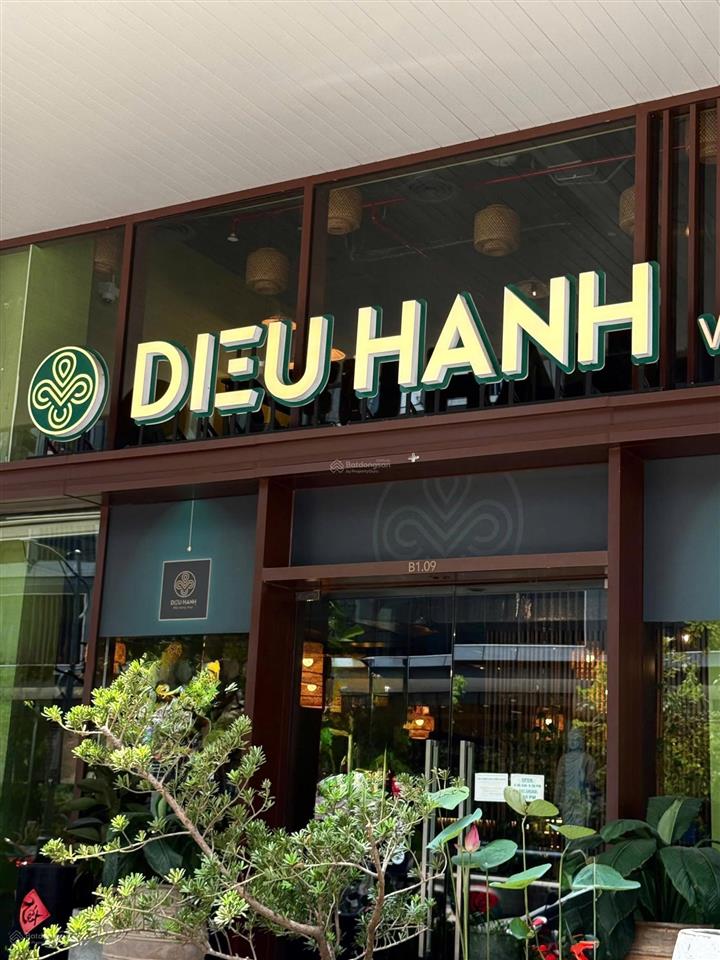 Shophouse 2 tầng, mặt tiền công viên sáng tạo, 202m2., sẳn sổ, giá bán 80,5 tỷ.