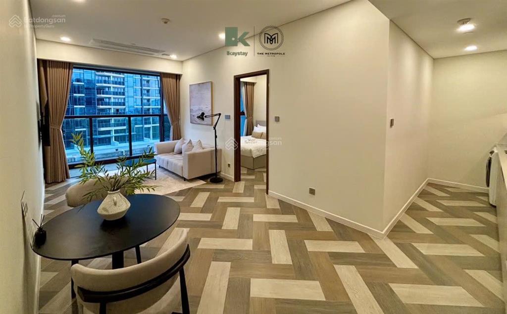 Bán 1pn 1wc 50m2  tầng cao, view đẹp giá 13,5 tỷ all in, đã có sổ hồng.