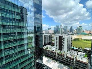 Bán căn 2pn + 1, 2wc, diện tích lớn 121m2, view cầu ba son và sông sg, vietcombank, giá 32 tỷ.