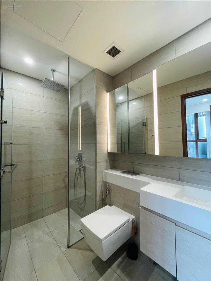 Bán 1pn 1wc 50m2 có vách tường, full nt sẵn hđ thuê giá 13,5 tỷ all in, view sông sg và ifc marina