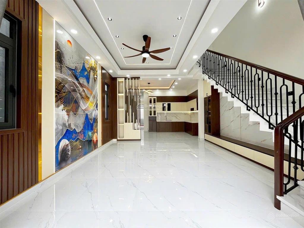 Chủ ngộp giảm 200triệu chỉ còn 1t990. bán nhà 100m2 gần bửu long 1 sẹc đường chính