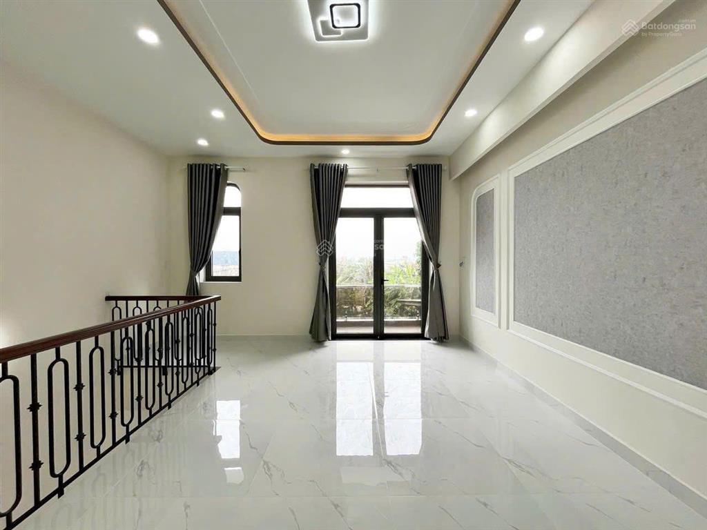 Chủ ngộp giảm 200triệu chỉ còn 1t990. bán nhà 100m2 gần bửu long 1 sẹc đường chính