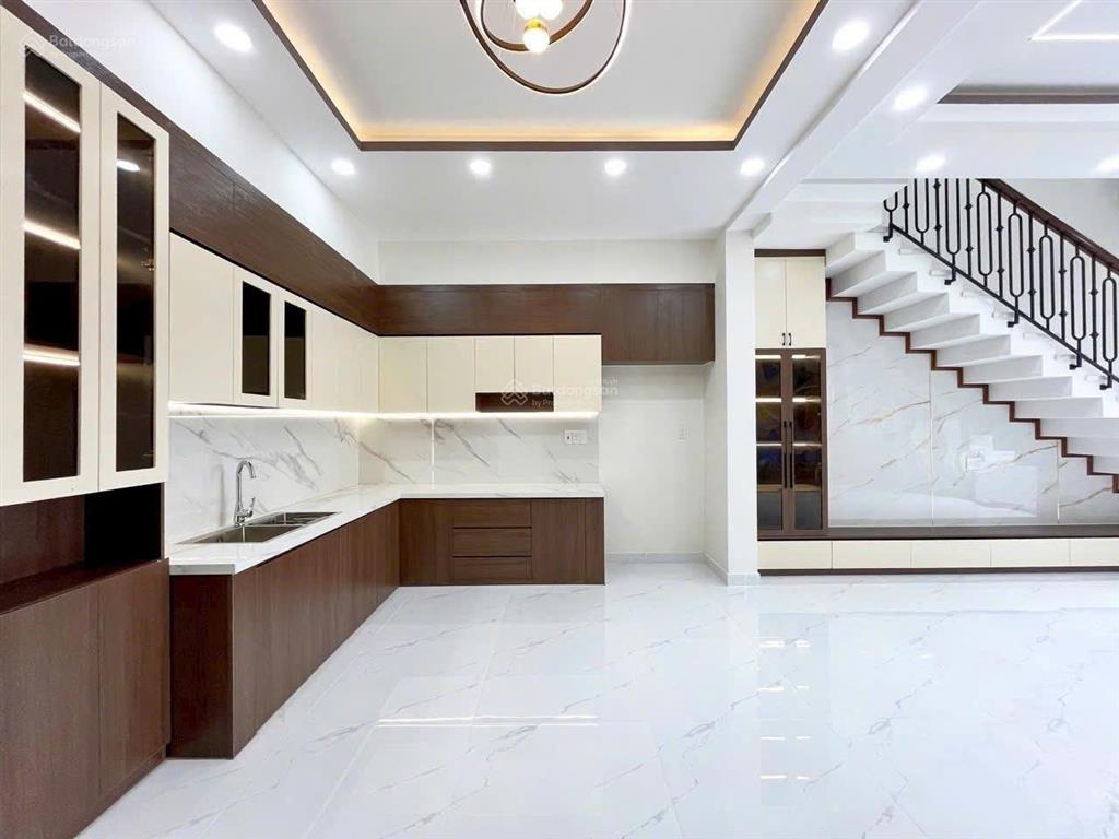 Chủ ngộp giảm 200triệu chỉ còn 1t990. bán nhà 100m2 gần bửu long 1 sẹc đường chính