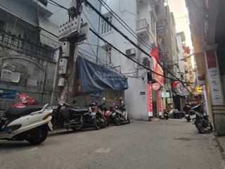 Nhà vip cầu giấy 6 tầng ô tô nằm trong nhà nhỉnh 15 tỷ