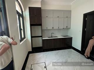Tôi cần bán liền kề vinhomes ocp 63m2 hoàn thiện 5 tầng  mặt tiền 4,5m  ô tô đỗ cửa  giá cắt lỗ