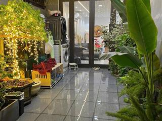 Bán căn hộ t1  láng hạ  giảng võ  lô góc 4mặt thoáng 50m2 (sd 100m) 2 ngủ riêng ô tô đỗ cửa