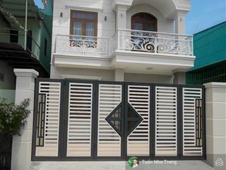 Bán nhà riêng tại đường phú trung, 3,3 tỷ, 99m2, 4pn, 2wc, pháp lý đầy đủ