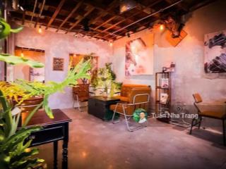 Cực hot nhà phố tây ngay chợ đêm nha trang. sát quảng trường  giá tốt