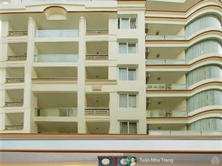 Bán khách sạn 3 sao trần phú. cách biển 1 căn nhà. giá tốt thích hợp đầu tư.