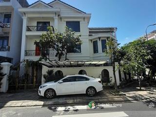 Biệt thự kiểu pháp góc 2 mặt tiền đường rộng 13m ở trung tâm kđt mới hà quang 2.