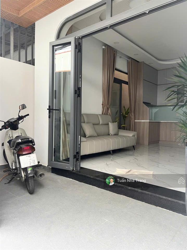 Giá tốt  căn nhà 78,5m2 ngay trung tâm p. nam nha trang (phước hải cũ)  3tỷ9(sổ hoàn công)