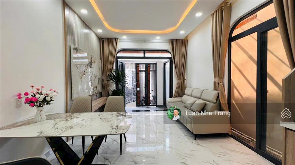 Giá tốt  căn nhà 78,5m2 ngay trung tâm p. nam nha trang (phước hải cũ)  3tỷ9(sổ hoàn công)