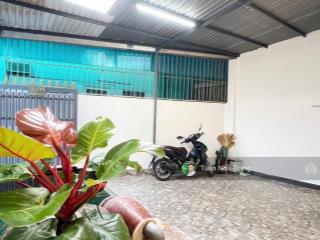 Căn nhà đẹp 93m2 đất, hẽm 2 xe máy cầu dứa phú nông ngay trung tâm p.tây nha trang.